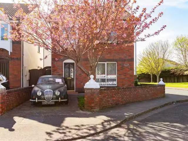 54 Royston, Kimmage, Dublin 12
