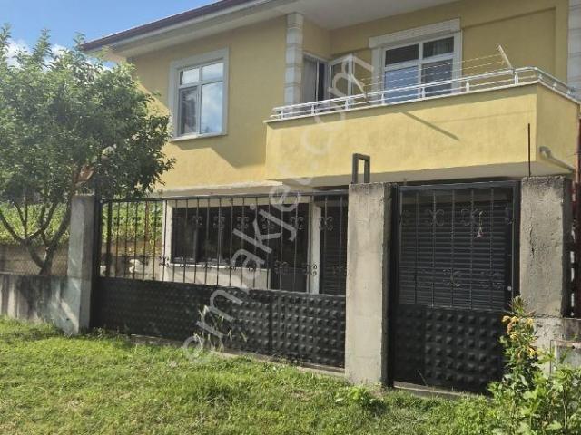 54 Sayar Gayrimenkulden Merkezde 310 M2 Arsa İçinde Müstakil Ev