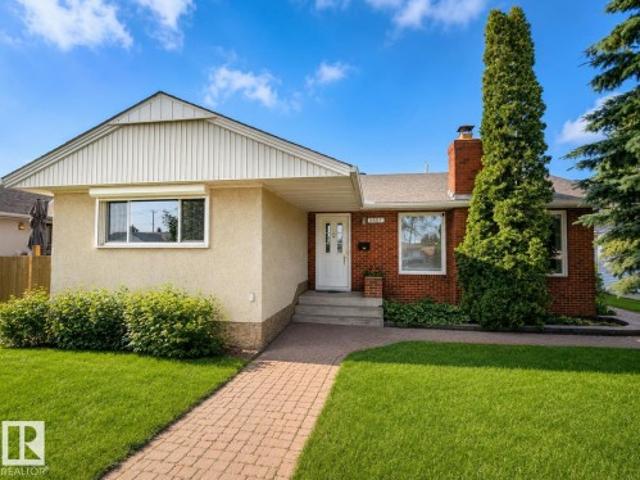 5507 A Avenue Nw, Edmonton, AB, T6A 0R3 house for sale | Listing ID E4498 | Royal LePage