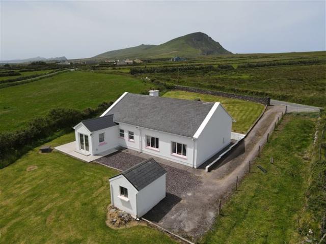 550,000 | Ballycurrane, Ballydavid, Kerry FitzGerald 5007 MyHome. Ie Residential