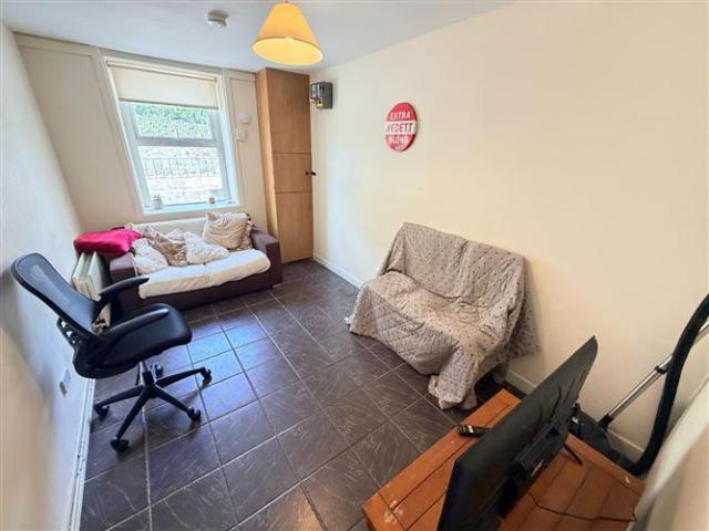 550,000 | Coolowen, Magazine Road, Cork City, Cork Barry Auctioneers & Valuers 5022 MyHome. Ie Residential