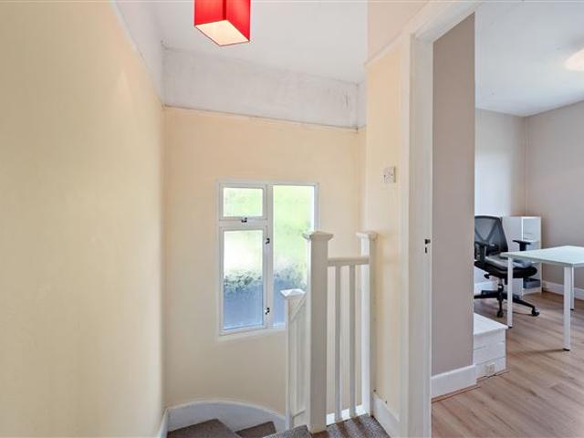 550,000 | Hillside, 8 Lake Lawn, Well Road, Douglas, Cork ERA Downey McCarthy 5023 MyHome. Ie Residential