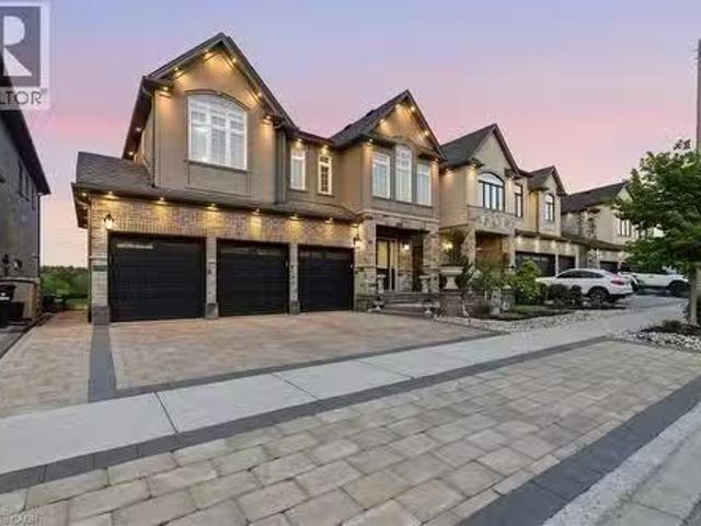 550 Brittania Crescent, Kitchener, ON, N2R 0B1 house for sal.