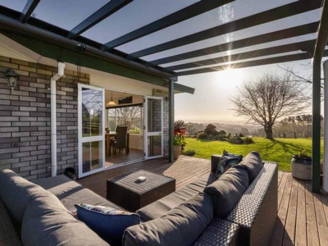550 Kaitemako Road, Welcome Bay, Tauranga For Sale