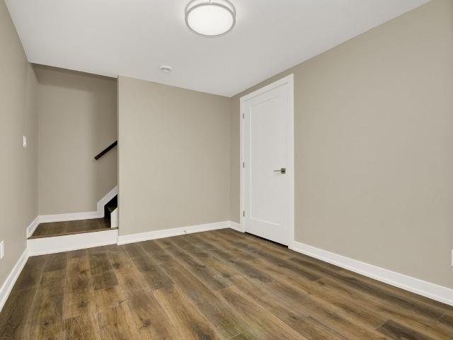 550 Kirkwood Avenue 1 Bedroom Apartment for Rent at 550 Kirkwood Ave, Ottawa, ON K1Z 5X1 Westboro