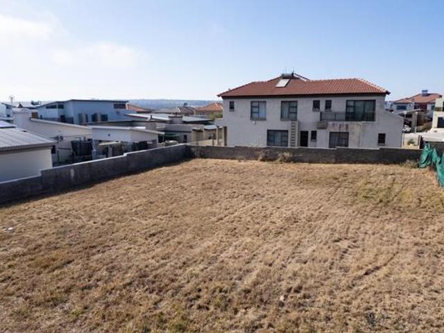550 m² Land available in Bendor
