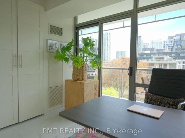 550 Wellington Lofts 55, #831