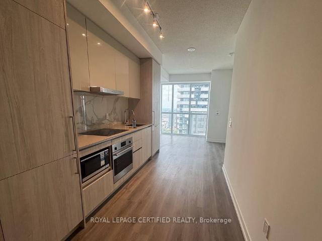 5515 Commerce Street, Vaughan | 1+1Beds/2Bath, Condo, $2,200/mo | Condos. Ca