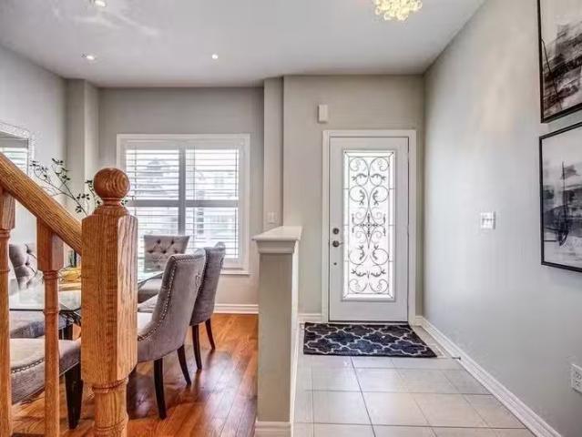 55165571 16 John Moore Road