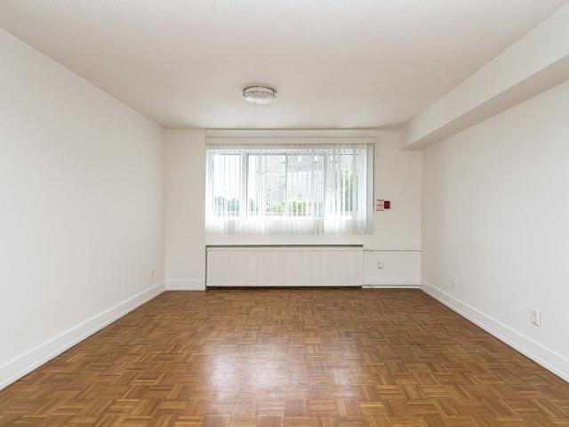 551 Eglinton Avenue East Studio Apartment for Rent at 551 Eglinton Ave E, Toronto, ON M4P 1N8 Davisville Village