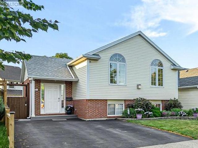 551 Scott Street, St. Catharines Bunting/Linwell, ON, L2M 6Y4 house for sale | Listing ID X13607 | Royal LePage
