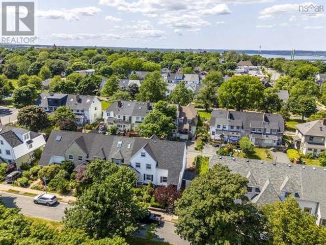 5525 Cabot Place, Halifax, NS, B3K 2J6 house for sale | Listing ID 202617 | Royal LePage