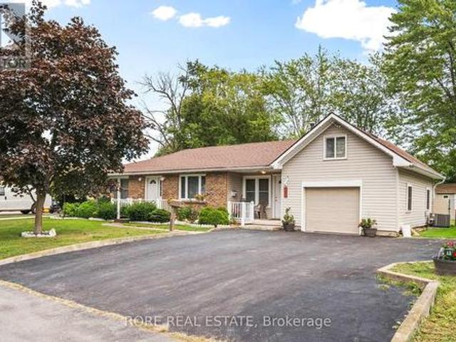 552 Fairview Road, Fort Erie Crescent Park, ON, L2A 4S6 house for sale | Listing ID X12114 | Royal LePage