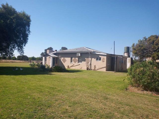 552 ha Farm in Jan Kempdorp