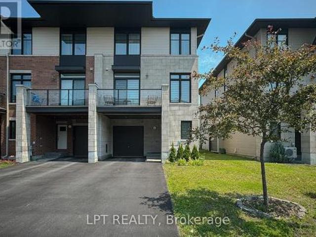 552 Labrador Crescent, Ottawa, ON, K1T 0R5 house for lease | Listing ID X13460 | Royal LePage