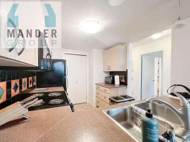 55339020 212 Lonsdale Avenue