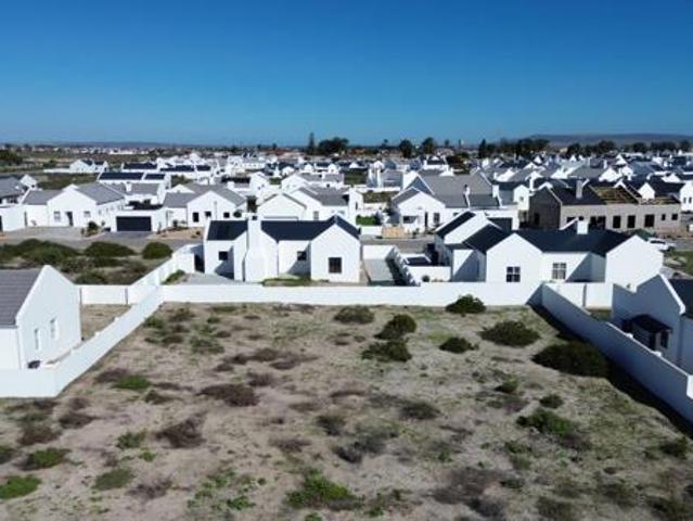 553 m² Land available in Velddrif