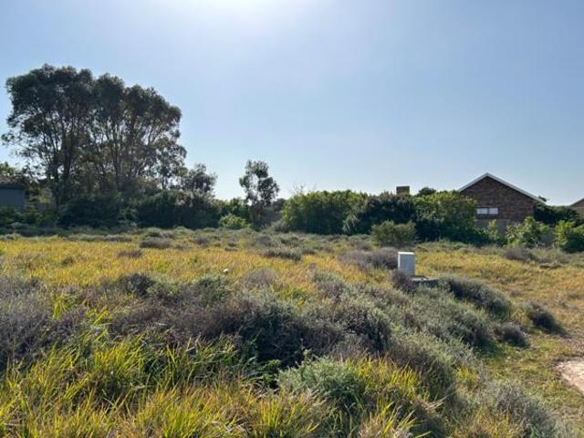 553 m² Land available in Kenton On Sea
