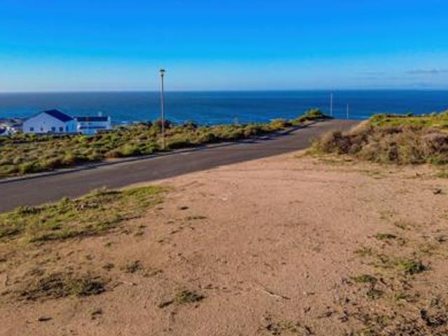 553 m² Land available in St Helena Views