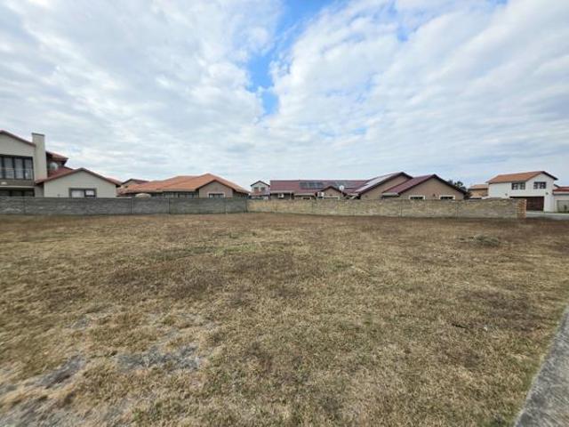 555 m² Land available in Waterval East