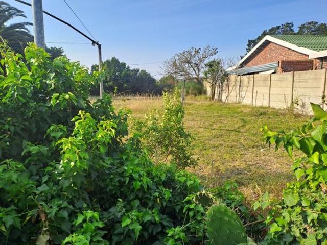 555 m² Land available in Wavecrest