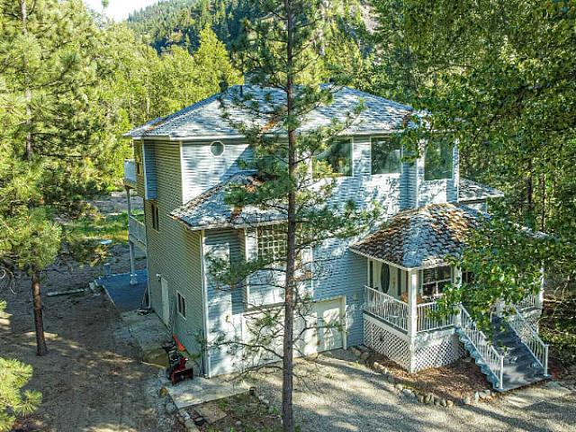 555 San Ang Way, Princeton, Bc