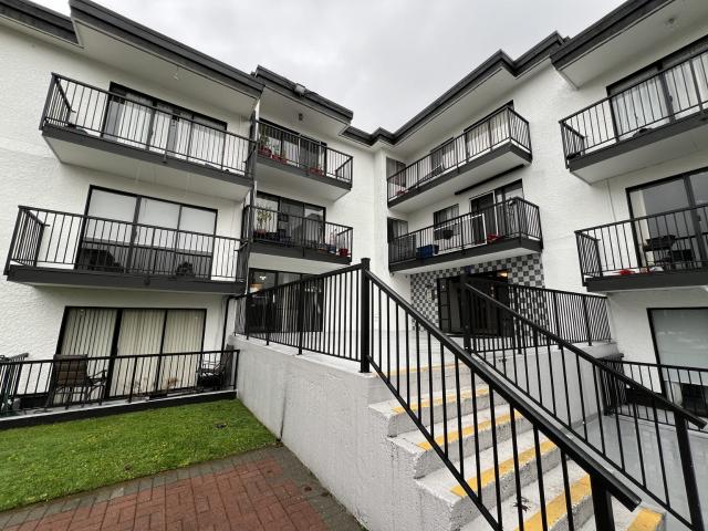 555 Shaw Avenue 2 Bedroom Apartment for Rent