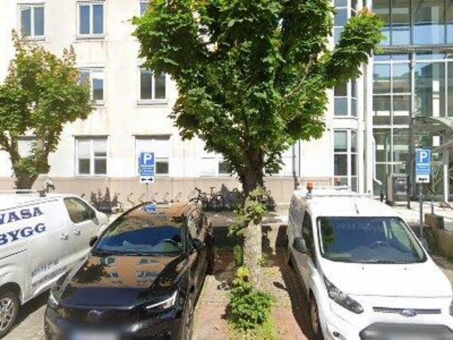 556 8600 m2 kontor uthyres i Lundby