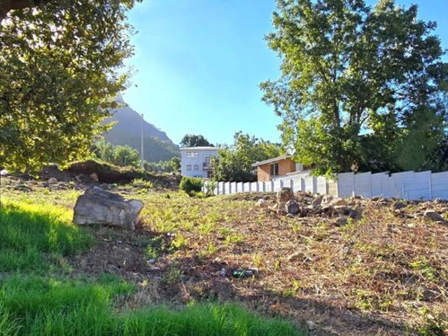 558 m² Land available in Pniel