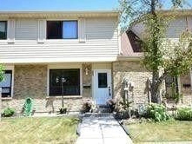 55 98 Falconer Drive, Mississauga | For Rent @ $2,800 | Condos. Ca