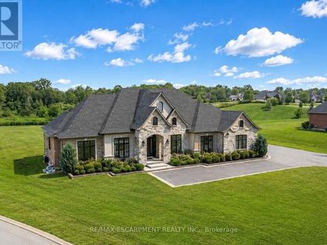 55 Tews Lane, Hamilton, ON, L9H 7N4 house for sale | Listing ID X13030 | Royal LePage