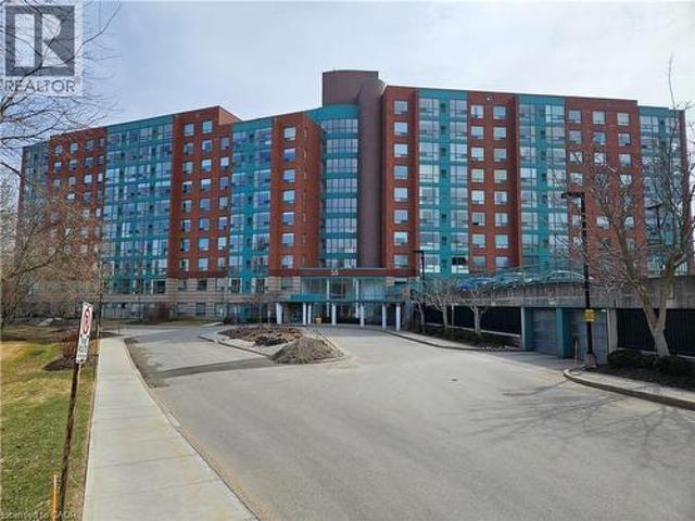 55 Blue Springs Drive Unit# 805, Waterloo, ON, N2J 4T3 condo for sale | Listing ID 40812 | Royal LePage