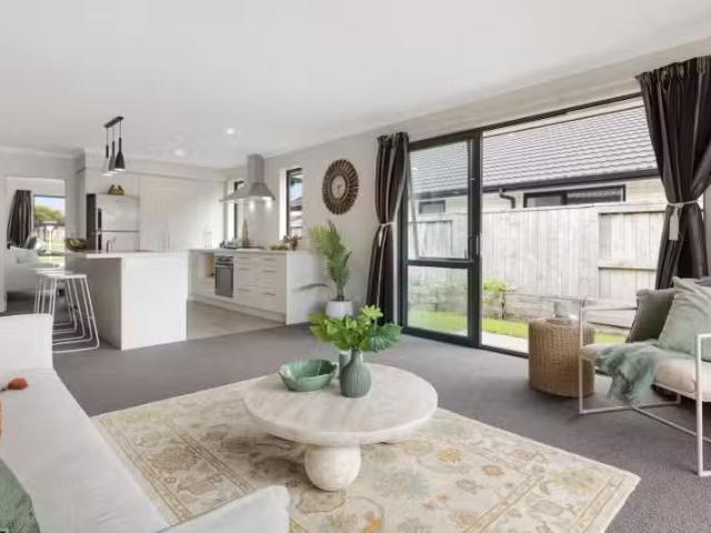 55 Goodwin Crescent, Pyes Pa, Tauranga