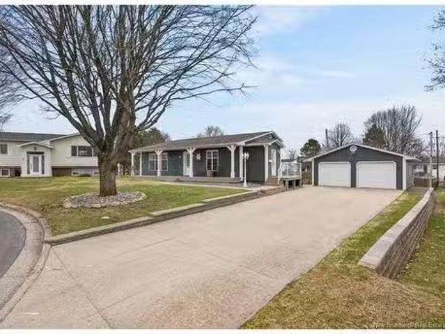 55 Lawson Crt, Fredericton, NB, E3A 5G3 house for sale List.