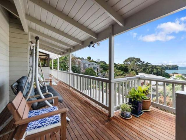 55 McKenzie Avenue, Arkles Bay, Rodney
