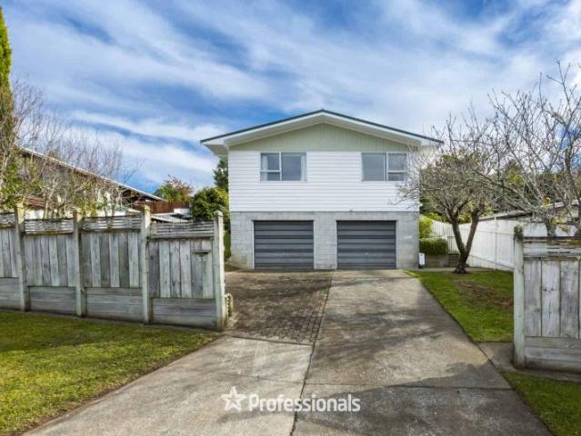 55 Norana Road, Timberlea, Upper Hutt City For Sale