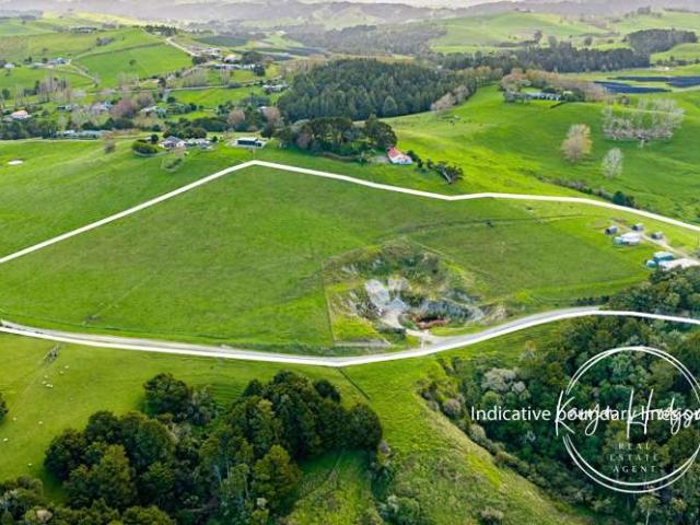 55 Puriri Glade, Maungaturoto, Kaipara