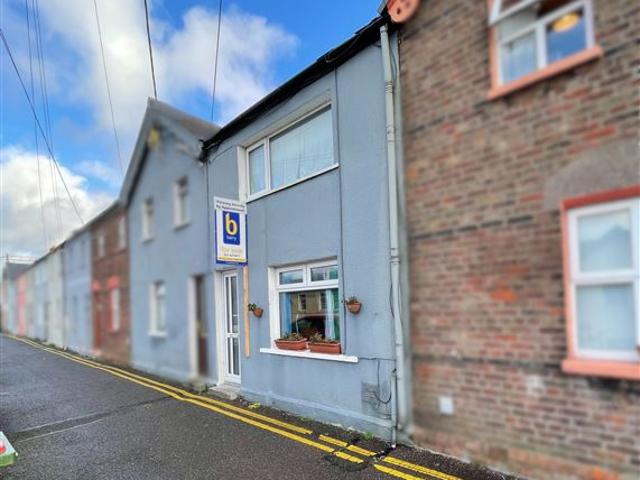 55 Sarsfield's Terrace, Old Youghal Road, Cork City, Cork Barry Auctioneers & Valuers 4899 MyHome. Ie Residential