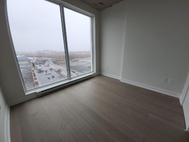 5605 Avenue Pierre De Coubertin, #1113
