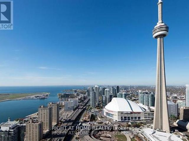 5606 14 York Street, Toronto, ON, M5J 0B1 condo for sale | Listing ID C13689 | Royal LePage