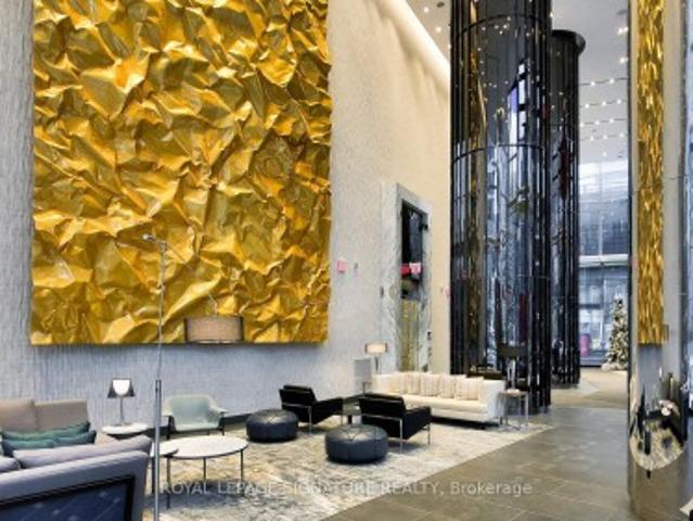 5601 10 York Street, Toronto, ON, M5J 2L9 condo for sale | Listing ID C13547 | Royal LePage