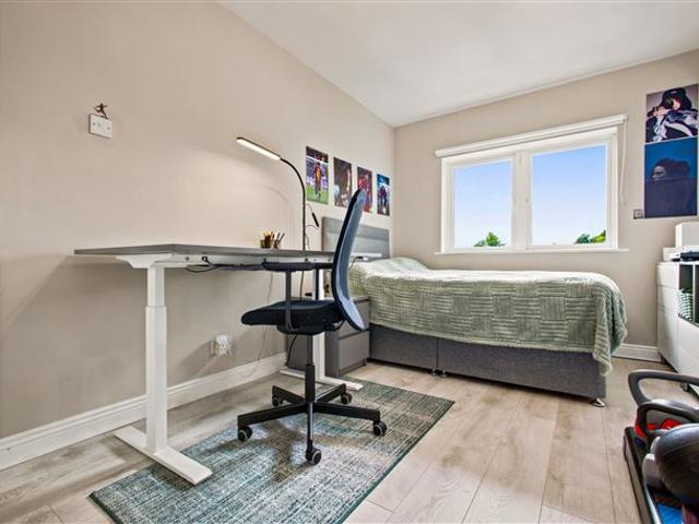 560,000 | 2 Wainsfort Manor Grove, Terenure, Dublin 6W Howley Souhan Estate Agents 5007 MyHome. Ie Residential