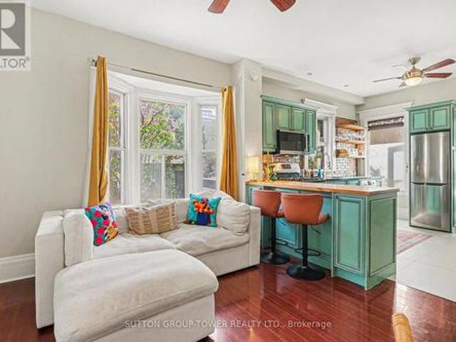 560 Indian Grove, Toronto, ON, M6P 2J4 house for lease | Listing ID W13497 | Royal LePage