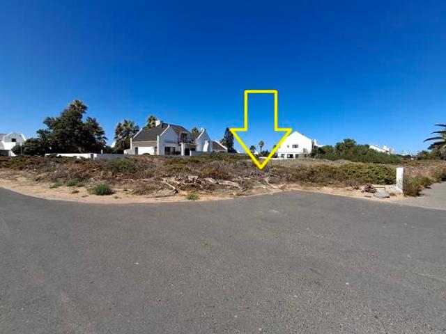 560 m² Land available in Golden Mile