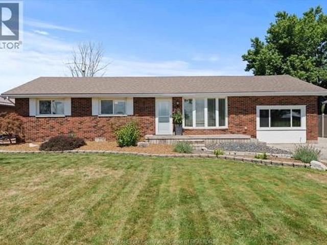 561 County Rd 2, Lakeshore, ON, N8L 1J9 house for sale | Listing ID 26020 | Royal LePage