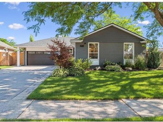 562 Limerick Road, Burlington, ON, L7L 2K6 house for sale | Listing ID 40751 | Royal LePage