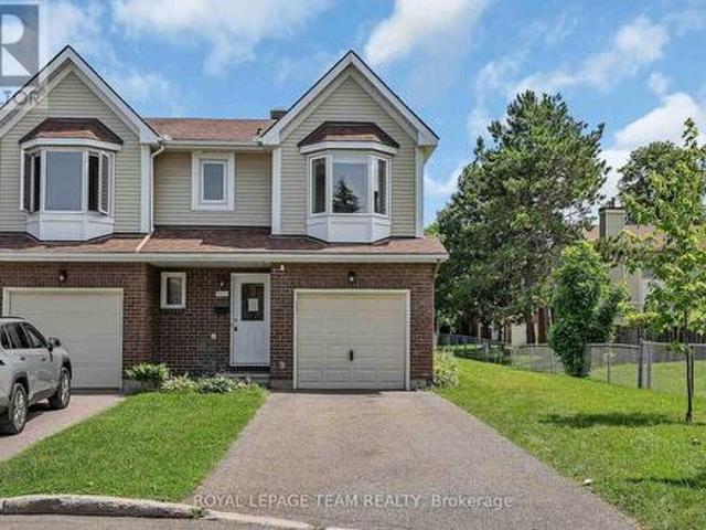 563 Parasol Court, Ottawa, ON, K4A 2X2 townhouse for sale | Listing ID X13537 | Royal LePage