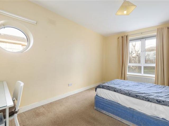 565,000 | Apartment 116, Block 5, Seamount, Booterstown, County Dublin Russell Estate Agents 4983 MyHome. Ie Residential