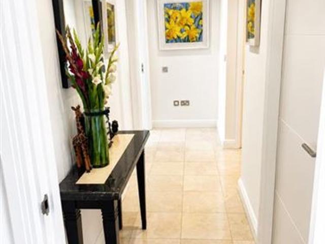 565,000 | Apartment 33, Sapphire, The Grange, Brewery Road, Blackrock, County Dublin Russell Estate Agents 5024 MyHome. Ie Residential