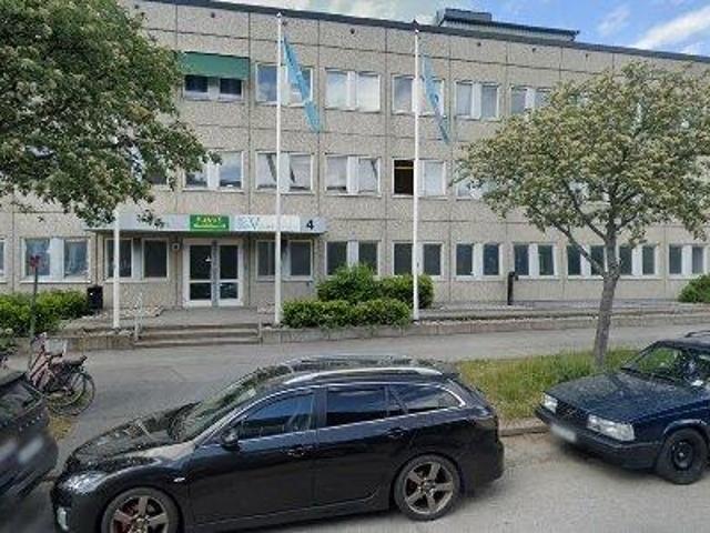 565 m2 lager, kontor uthyres i Söderort